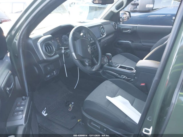 3TMAZ5CN4NM170610 Toyota Tacoma Trd Sport