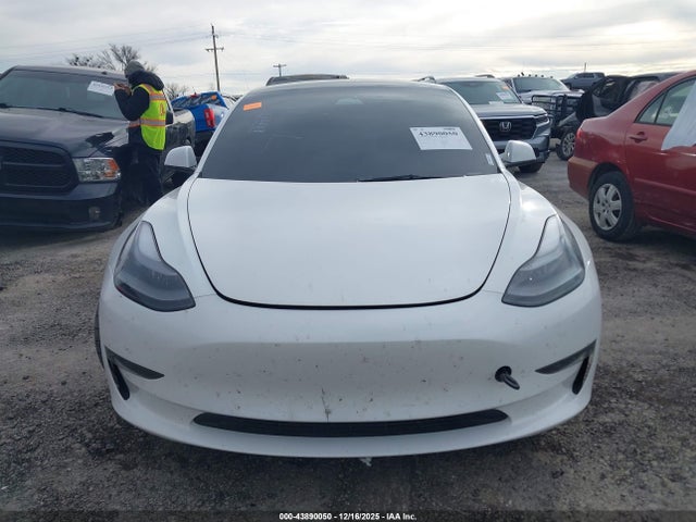 Продаж на аукціоні авто 2022 Tesla Model 3 Performance Dual Motor All-wheel Drive, vin: 5YJ3E1EC8NF357250, номер лоту: 43890050