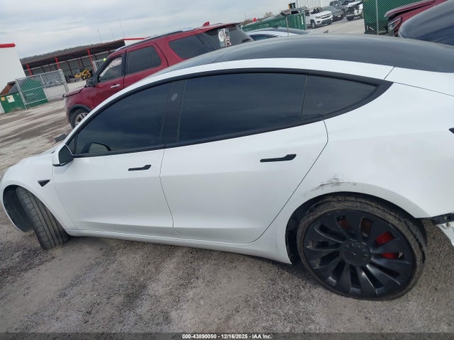 Продаж на аукціоні авто 2022 Tesla Model 3 Performance Dual Motor All-wheel Drive, vin: 5YJ3E1EC8NF357250, номер лоту: 43890050