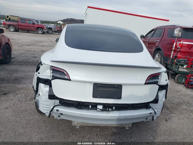 Продаж на аукціоні авто 2022 Tesla Model 3 Performance Dual Motor All-wheel Drive, vin: 5YJ3E1EC8NF357250, номер лоту: 43890050