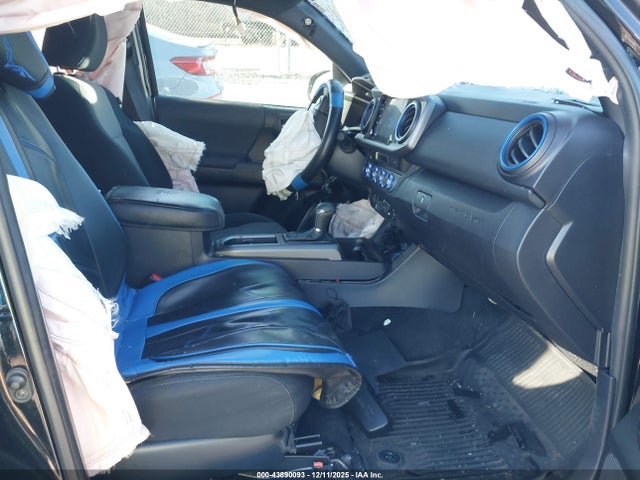 Toyota Tacoma 2021 5TFCZ5AN6MX257512 Image 5