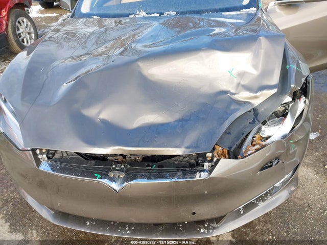 2016 TESLA MODEL S 5YJSA1E29GF155860 Photo 9