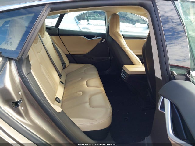 2016 TESLA MODEL S 5YJSA1E29GF155860 Photo 7