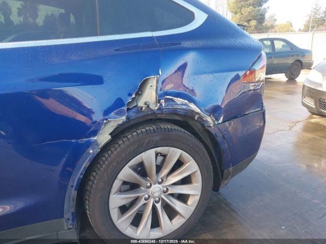 2016 TESLA MODEL X 5YJXCBE26GF004996 Photo 5
