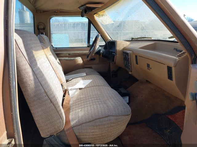43890310 :رقم المزاد ، 1FTCF15N1HNB06221 vin ، 1987 Ford F150 مزاد بيع