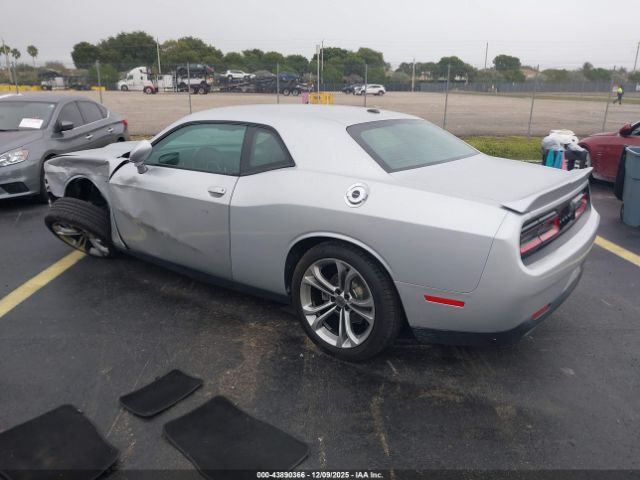 2020 DODGE CHALLENGER 2C3CDZBT5LH118725 Photo 2