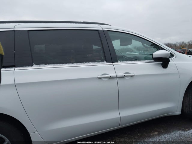 2021 Chrysler Voyager Lxi მანქანა იყიდება აუქციონზე, vin: 2C4RC1DG8MR506490, აუქციონის ნომერი: 43890370