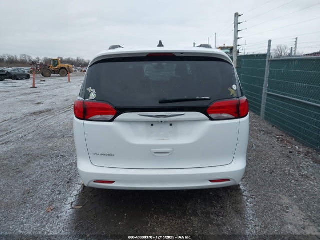 2021 Chrysler Voyager Lxi მანქანა იყიდება აუქციონზე, vin: 2C4RC1DG8MR506490, აუქციონის ნომერი: 43890370