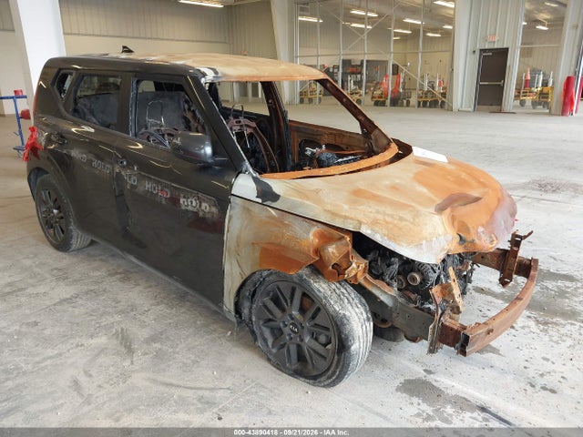 2021 Kia Soul S მანქანა იყიდება აუქციონზე, vin: KNDJ23AU8M7794714, აუქციონის ნომერი: 43890418