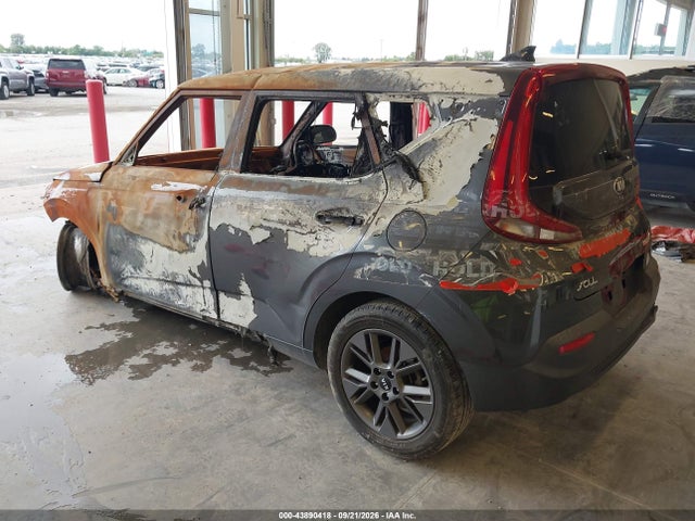 2021 Kia Soul S მანქანა იყიდება აუქციონზე, vin: KNDJ23AU8M7794714, აუქციონის ნომერი: 43890418