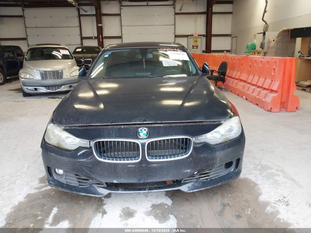 43890446 :رقم المزاد ، WBA3B3G5XFNR87841 vin ، 2015 Bmw 328i Xdrive مزاد بيع