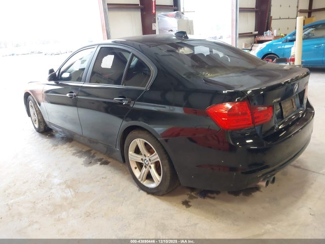 2015 BMW 328I WBA3B3G5XFNR87841 Photo 2