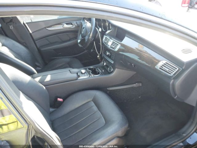2012 MERCEDES-BENZ CLS 550 WDDLJ7DB8CA032293 Photo 4