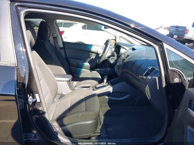 3KPFK4A75HE046885 KIA FORTE LX