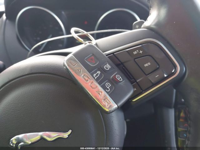 2017 JAGUAR F-PACE SADCJ2BV2HA054554 Photo 10