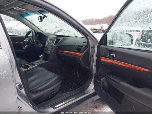43890690 :رقم المزاد ، 4S4BRCKC9B3439802 vin ، 2011 Subaru Outback 2.5i Limited مزاد بيع