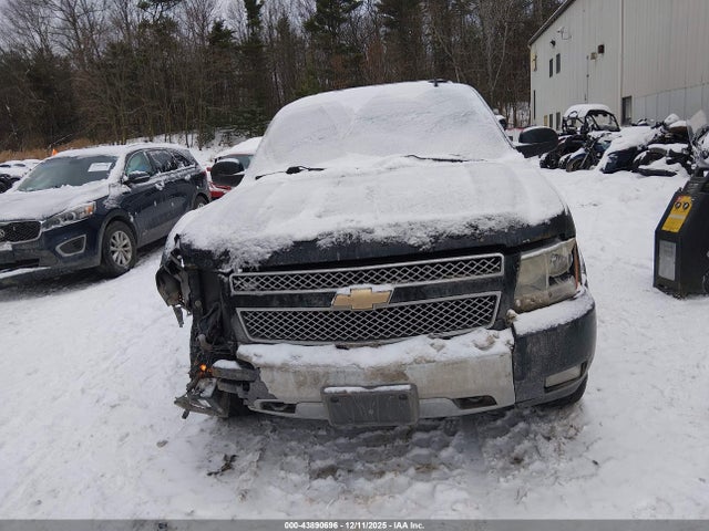 43890696 :رقم المزاد ، 1GNSKBE01BR395013 vin ، 2011 Chevrolet Tahoe Lt مزاد بيع