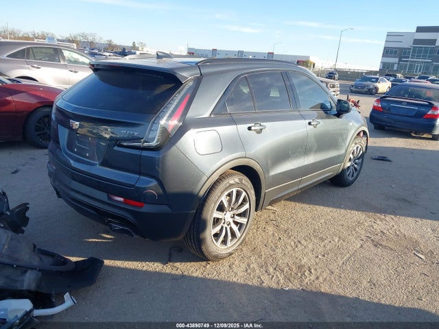 2019 CADILLAC XT4 1GYFZER43KF102132 Photo 3