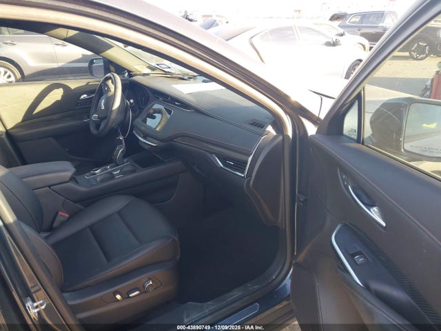 2019 CADILLAC XT4 1GYFZER43KF102132 Photo 4