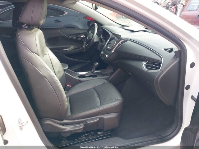 2019 CHEVROLET MALIBU 1G1ZD5ST7KF157534 Photo 4