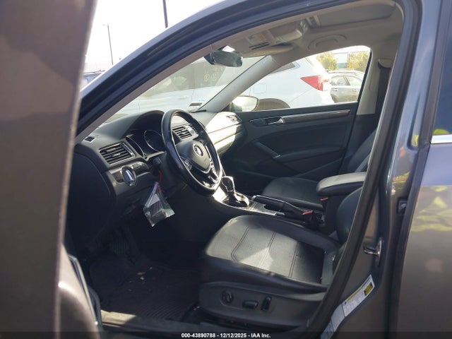 Продаж на аукціоні авто 2016 Volkswagen Passat 1.8t Se, vin: 1VWBT7A32GC049045, номер лоту: 43890788
