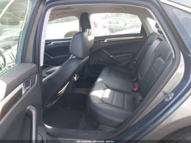 Продаж на аукціоні авто 2016 Volkswagen Passat 1.8t Se, vin: 1VWBT7A32GC049045, номер лоту: 43890788