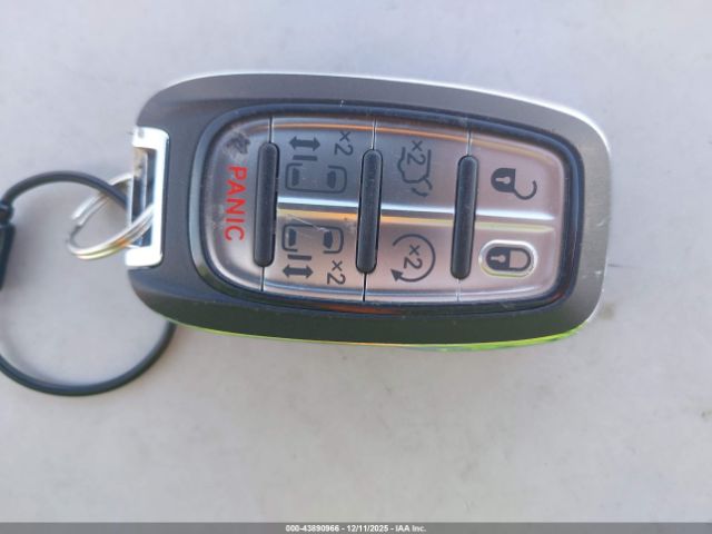 2025 CHRYSLER PACIFICA 2C4RC1BG5SR585469 Photo 10