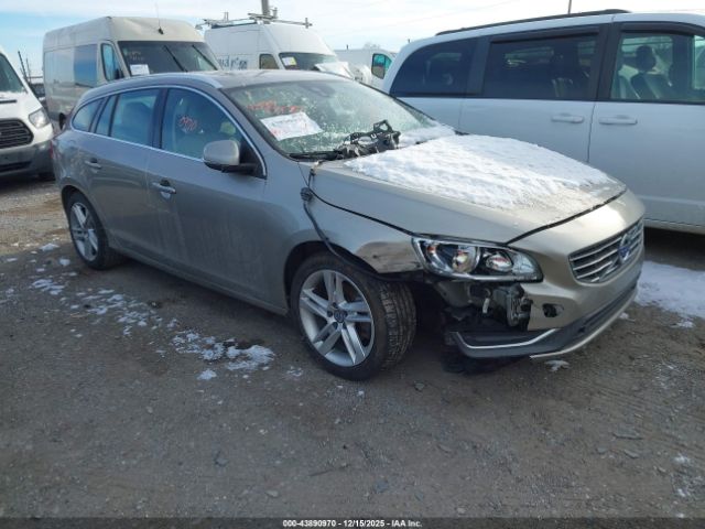 2015 VOLVO V60 YV140MEKXF1260633