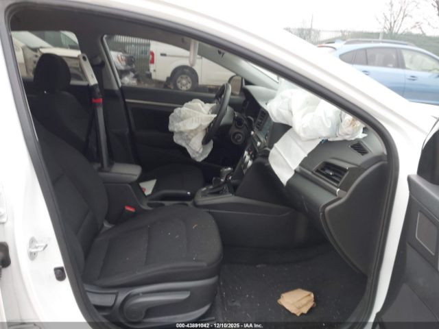 2019 HYUNDAI ELANTRA 5NPD84LF6KH474008 Photo 4