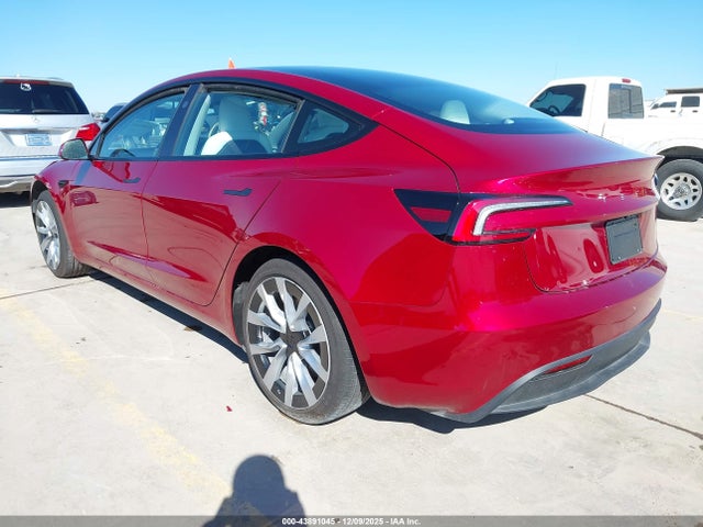 2025 TESLA MODEL 3 5YJ3E1EA8SF040711 Photo 2