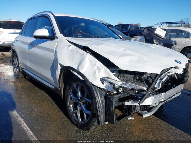 2021 BMW X3 5UXTY5C01M9E41945