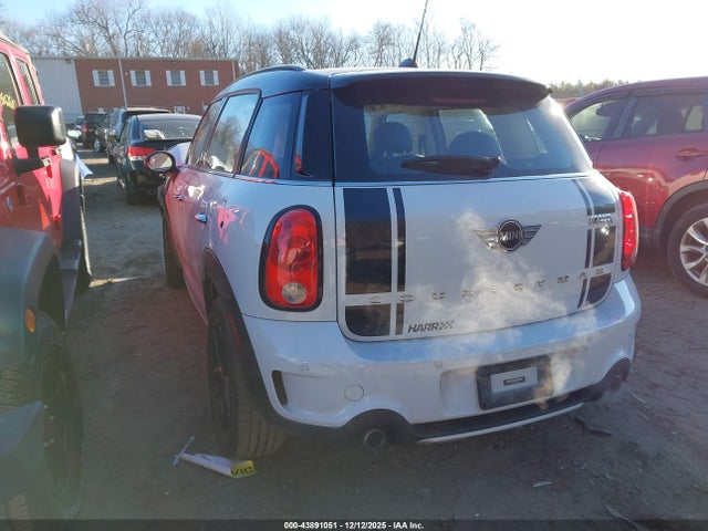 2016 MINI COUNTRYMAN WMWZC5C51GWU04254 Photo 2