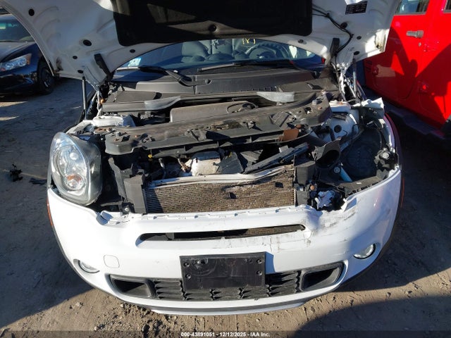 2016 MINI COUNTRYMAN WMWZC5C51GWU04254 Photo 5