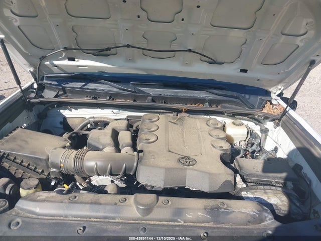 Продажа на аукционе авто 2014 Toyota 4runner Limited, vin: JTEZU5JR6E5065561, номер лота: 43891144