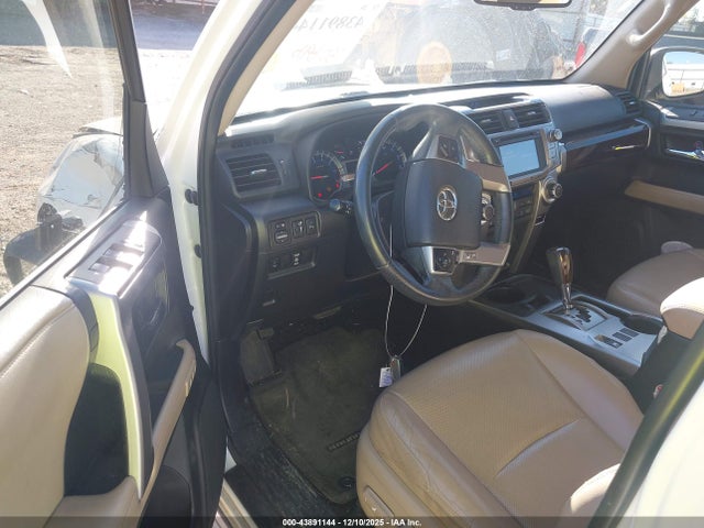 Продажа на аукционе авто 2014 Toyota 4runner Limited, vin: JTEZU5JR6E5065561, номер лота: 43891144