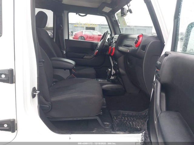 2017 JEEP WRANGLER UNLIMITED 1C4BJWDG8HL526953 Photo 4