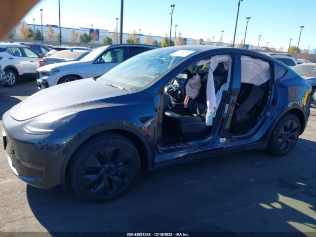2025 TESLA MODEL Y 7SAYGDEDXSF246188 Photo 5