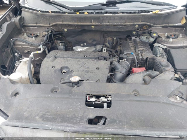 2018 MITSUBISHI OUTLANDER SPORT JA4AP3AU1JU011323 Photo 9