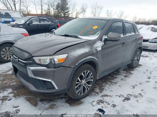 2018 MITSUBISHI OUTLANDER SPORT JA4AP3AU1JU011323 Photo 1