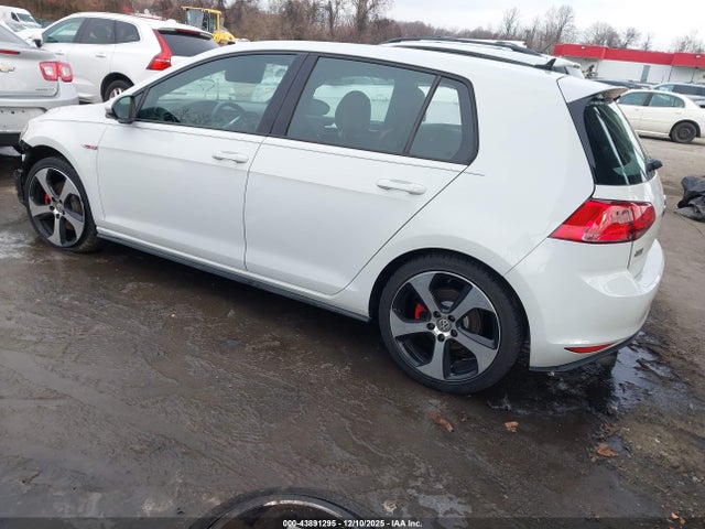 2016 VOLKSWAGEN GOLF GTI 3VW5T7AU5GM036584 Photo 2