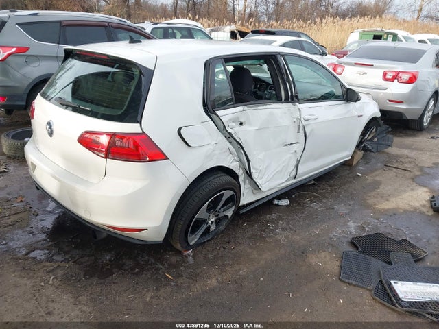 2016 VOLKSWAGEN GOLF GTI 3VW5T7AU5GM036584 Photo 3