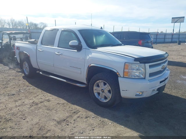 Продажа на аукционе авто 2011 Chevrolet Silverado 1500 Lt, vin: 3GCPKSE34BG123077, номер лота: 43891315