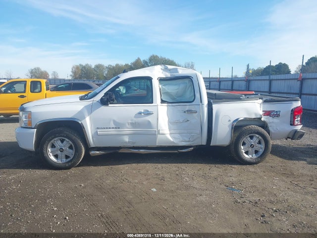Продажа на аукционе авто 2011 Chevrolet Silverado 1500 Lt, vin: 3GCPKSE34BG123077, номер лота: 43891315