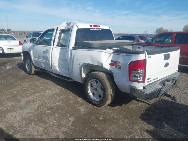 Продажа на аукционе авто 2011 Chevrolet Silverado 1500 Lt, vin: 3GCPKSE34BG123077, номер лота: 43891315