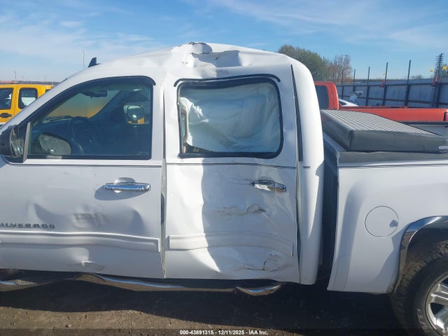 Продажа на аукционе авто 2011 Chevrolet Silverado 1500 Lt, vin: 3GCPKSE34BG123077, номер лота: 43891315