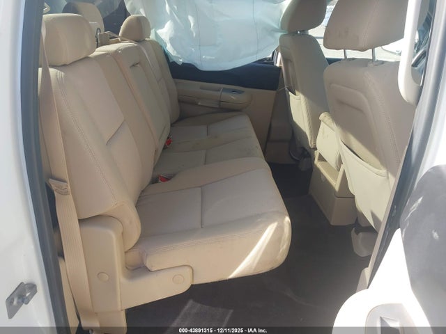 Продажа на аукционе авто 2011 Chevrolet Silverado 1500 Lt, vin: 3GCPKSE34BG123077, номер лота: 43891315