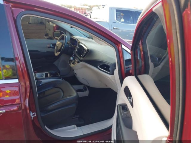 2018 CHRYSLER PACIFICA 2C4RC1GG3JR170903 Photo 4