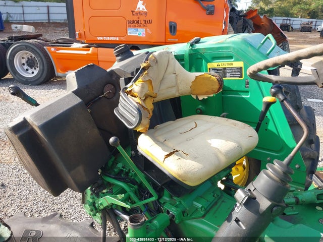43891403 :رقم المزاد ، PY5065U000477 vin ، 2010 John Deere 5065e Tractor مزاد بيع