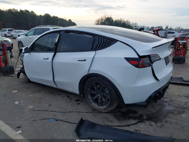 2025 TESLA MODEL Y 7SAYGDED3SA357601 Photo 2