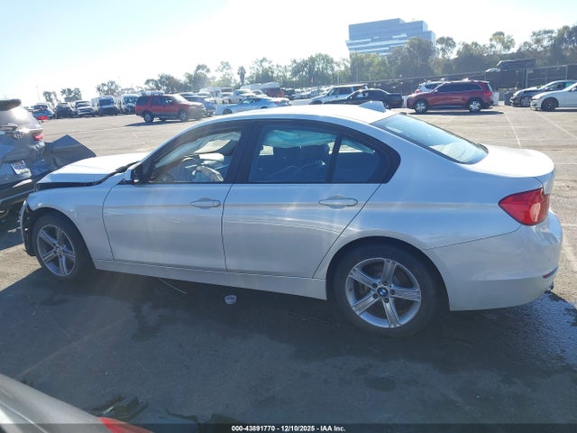 WBA3C1C50EK111495 BMW 328I